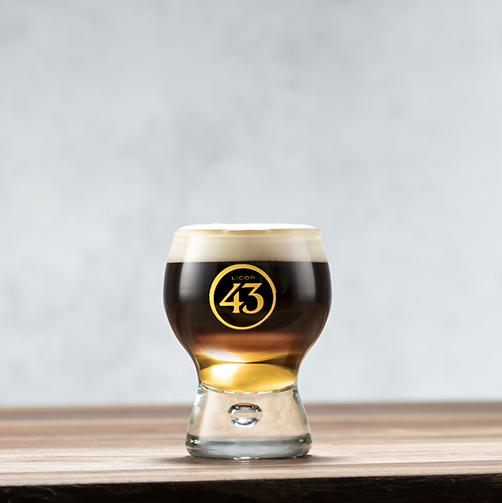 licor 43 glas med hotshot i